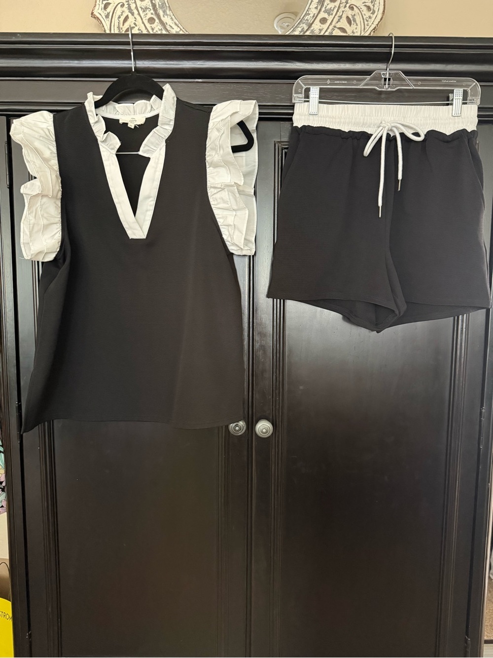 entro Black Top with White Ruffle Sleeves and Black Drawstring Shorts set size m